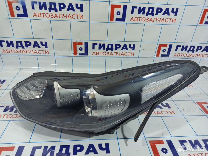 Фара левая Kia Sportage 4 92101-D9210. В бронеплёнке.Ксенон