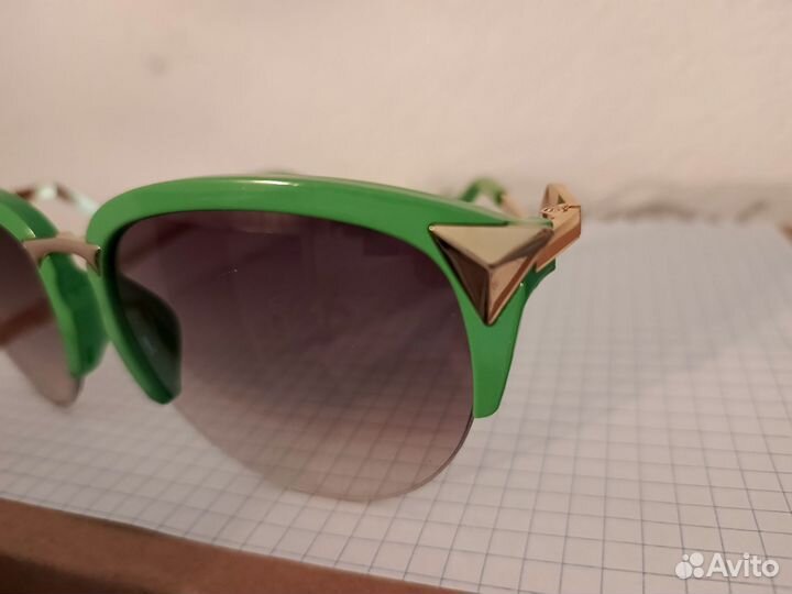 Солнцезащитные очки