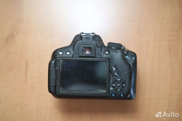 Canon eos 700D