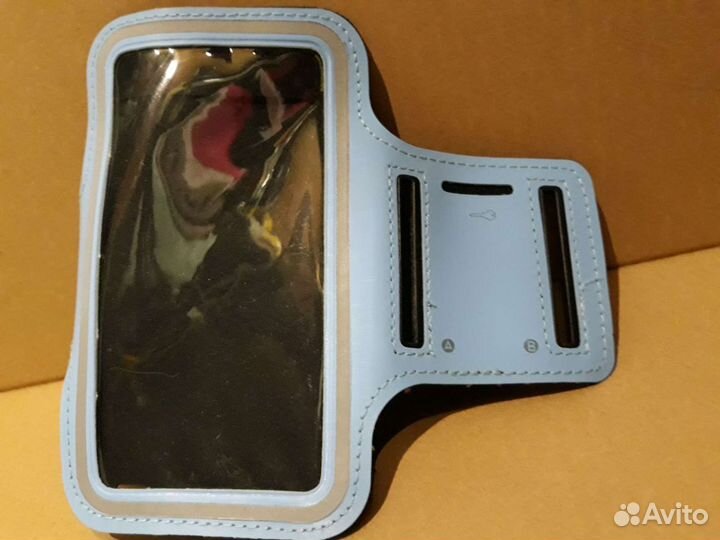 Чехол для телефона с креплением на руку