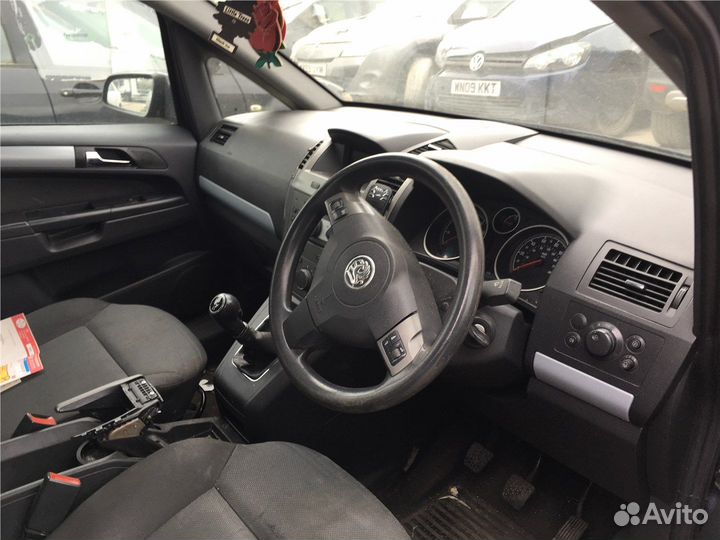 Разбор на запчасти Opel Zafira B 2005-2012