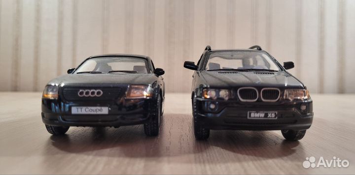 Машинка 1:32 кинсмарт