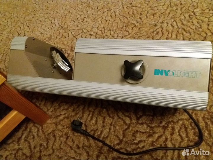Световой прибор Involight для дискотеки