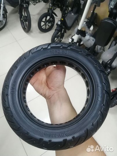 Покрышка литая для электросамоката