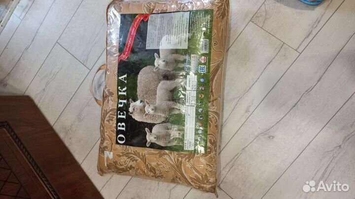 Новые одеяла и подушки в ассортименте