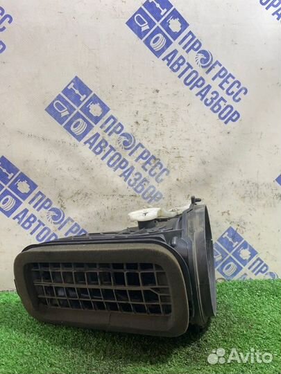 Дефлектор воздушный Renault Fluence седан 1.6 K4M