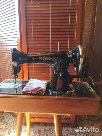 Швейная машина ручная Подольск