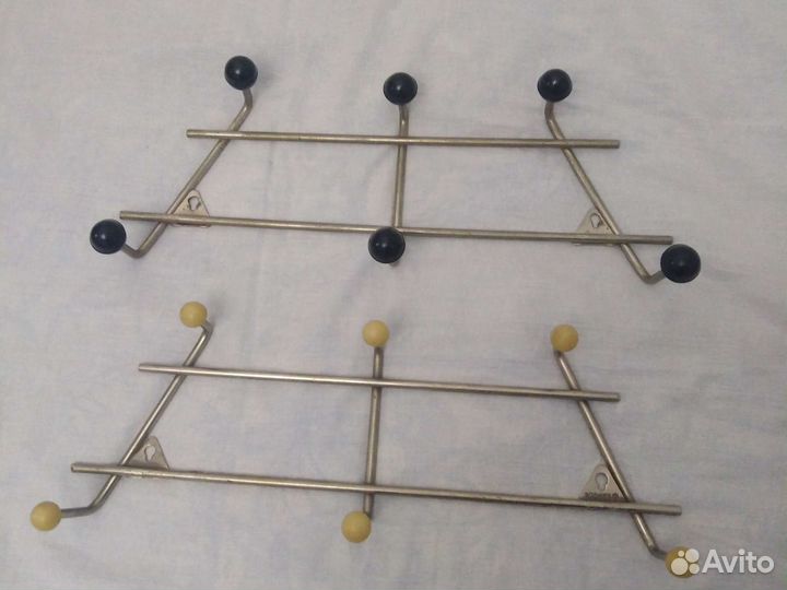 Вешалка настенная