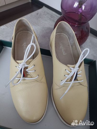 Туфли женские на шнурках