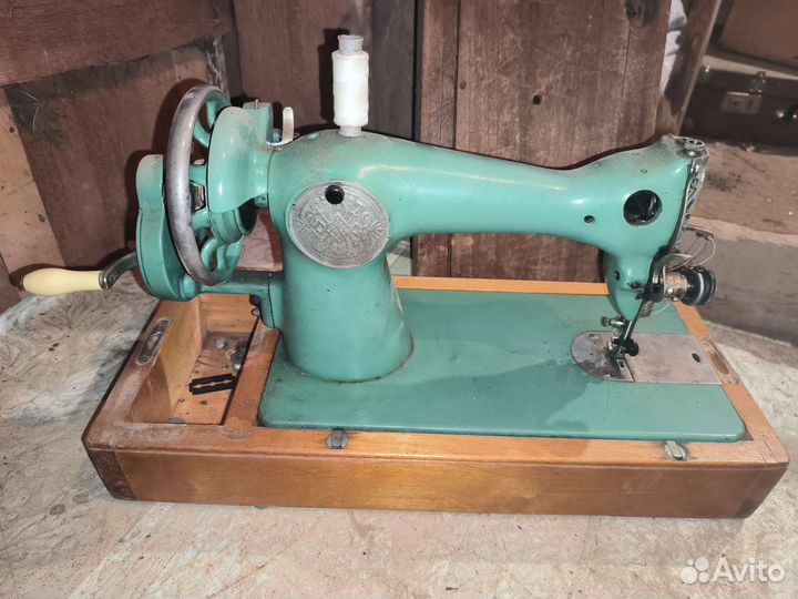 Швейная машинка