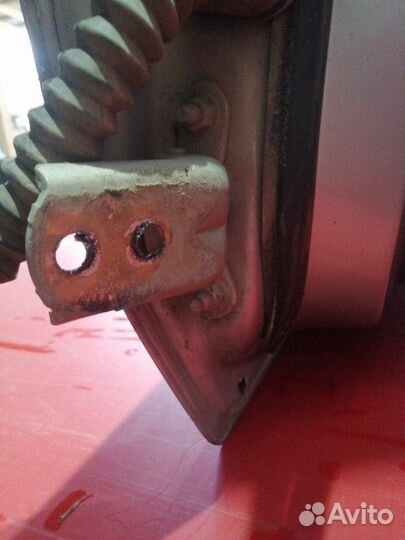 Петля двери передняя правая Nissan Almera N16