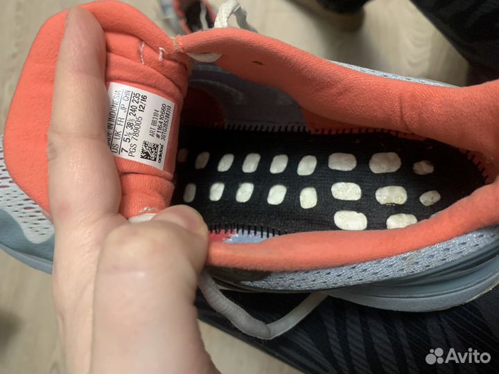 Кроссовки adidas женские 38