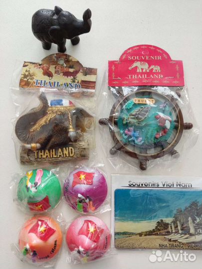Статуэтка, магнитики из Тайланда и Вьетнама, новые