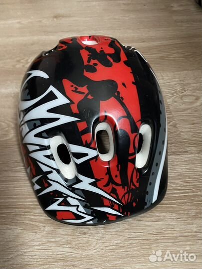 Шлем защитный для роликов