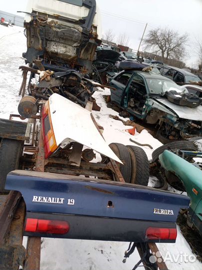 Крышка багажника Renault 19 Europa