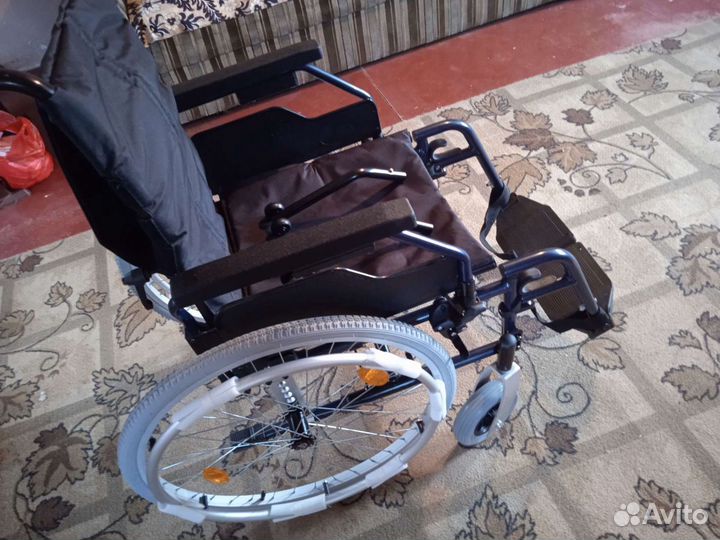 Инвалидная коляска