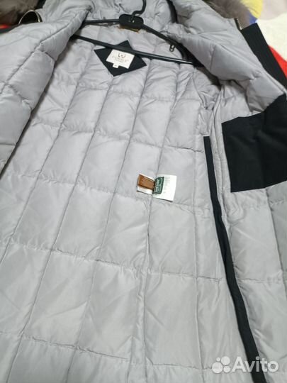 Пуховик зимний женский 46