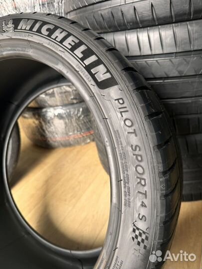 Michelin Pilot Sport 4 S 275/35 R20 102Y