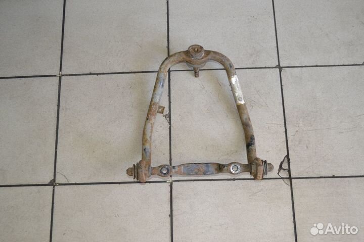 Рычаг задний правый верхний Dodge Stratus 1