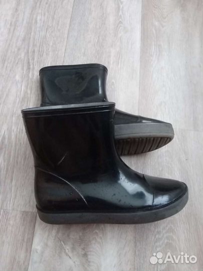 Резиновые сапоги женские