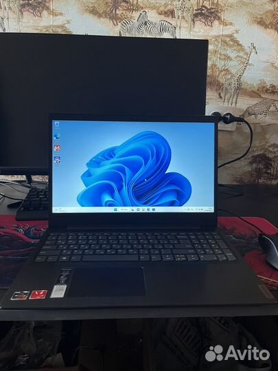 Lenovo Ryzen 5 3500U, 8gb озу, SSD 256GB+ HDD