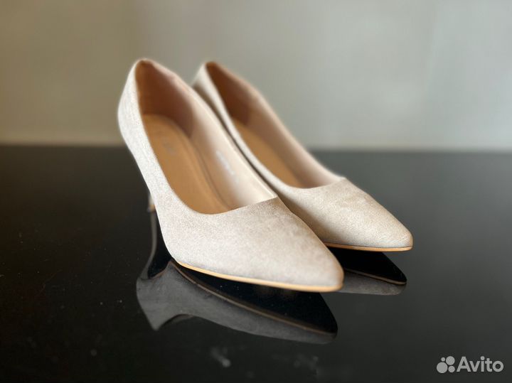 Туфли бежевые 36 T Taccardi