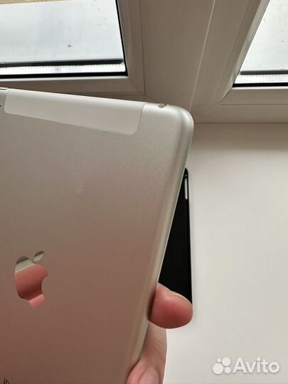 Apple iPad mini 4 с поддержкой сим LTE