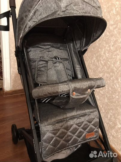 Коляска новая всесезонная прогулочная