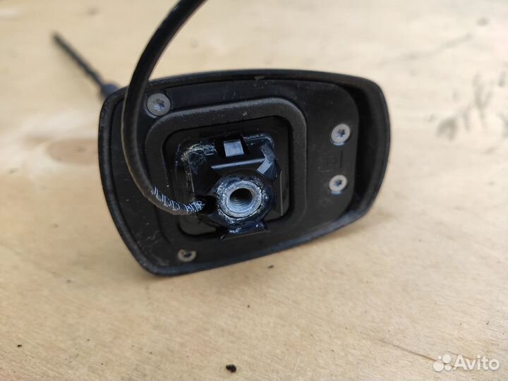 Антена 13331944 на Opel Astra J 5Д