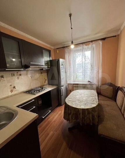 2-к. квартира, 50 м², 9/9 эт.