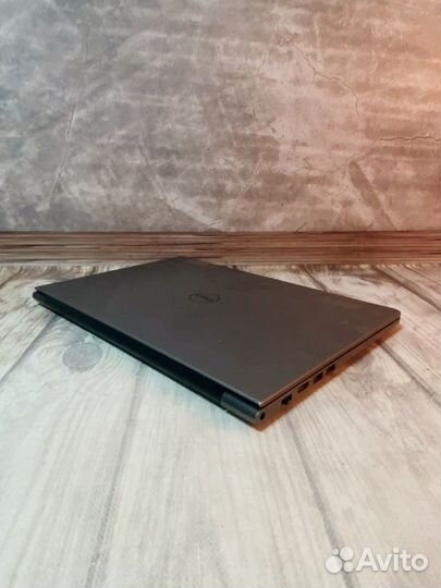 Стильный Ультрабук Dell / Grарhics 620 / i3 / SSD