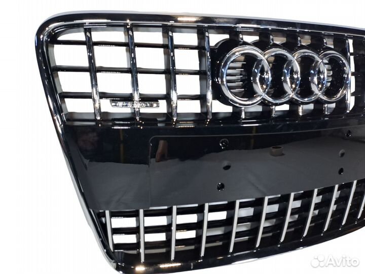 Audi Q7 2006-2015 решетка радиатора S line
