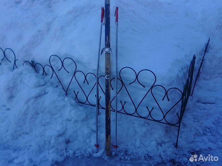 Лыжа деревянная 200 см 1 шт