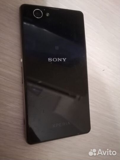 Телефон Sony Xperia б/у