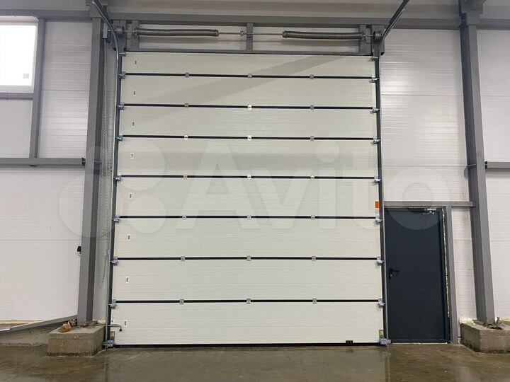 Склад / Производство, 1400 м² на уч. 5000 м²