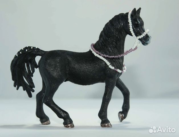 Фигурка лошади, Арабский жеребец Schleich