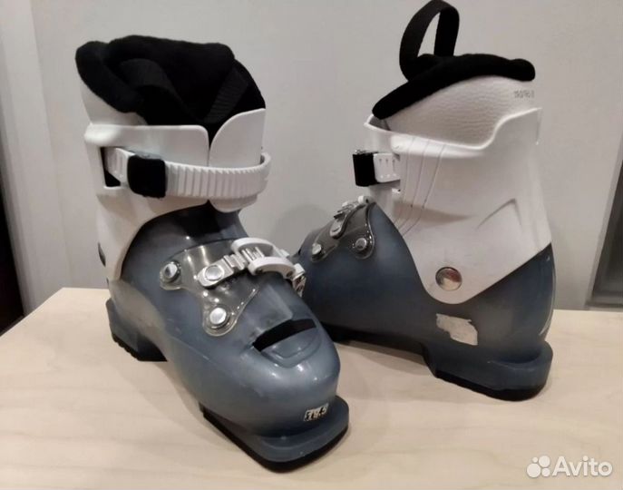 Комплект Горнолыжные ботинки р. 29-30 и шлем