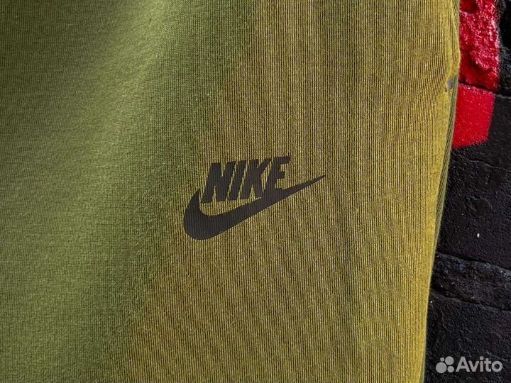 Шорты Nike Tech Fleece