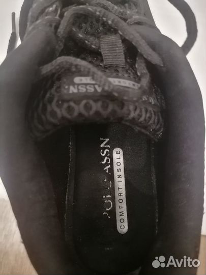 Кроссовки женские 36 размер