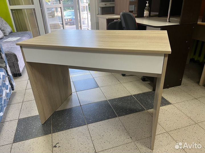 Стол письменный