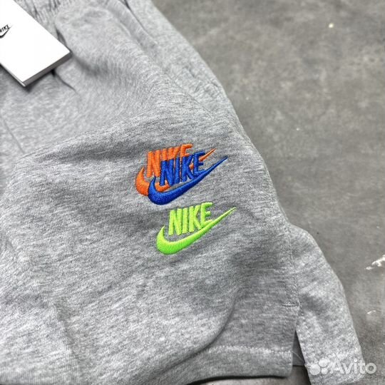 Шорты Nike