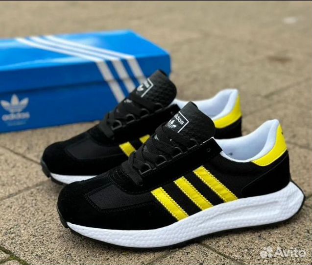 Кроссовки adidas retropy e5