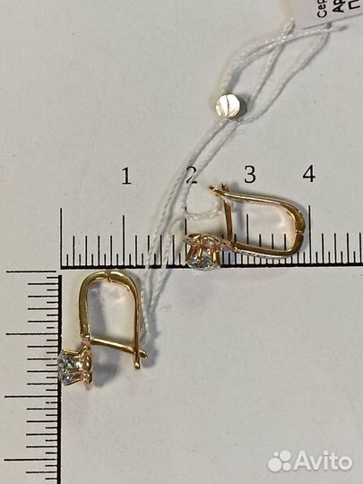 Серьги с синтетическим камнем Золото