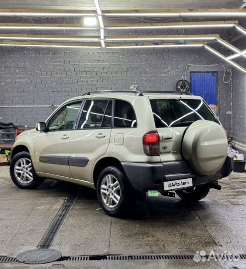 Toyota RAV4 2.0 AT, 2001, 200 000 км