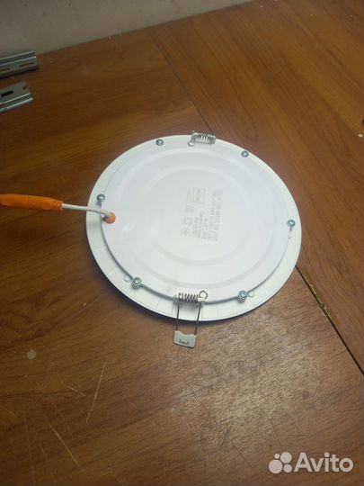 Светильники потолочные светодиодные