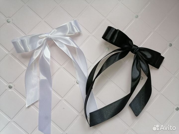 Бант атласный на заколке