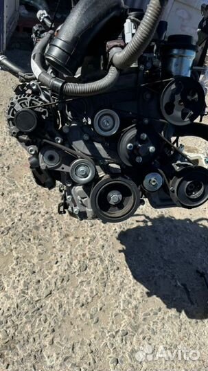 Двигатель Toyota Hiace TRH214 2trfe 2015