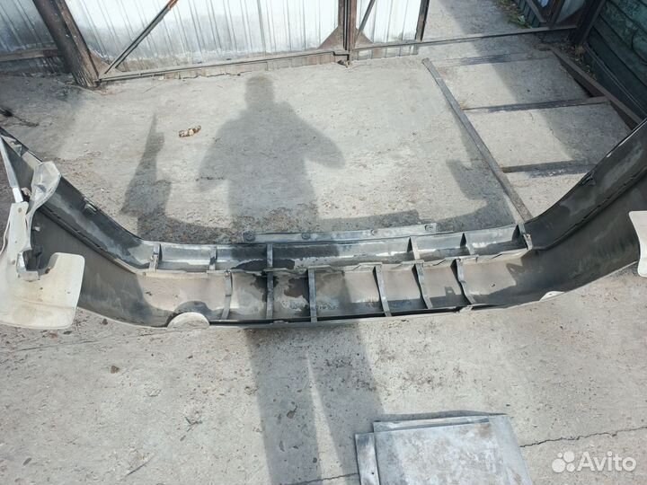 Задний бампер