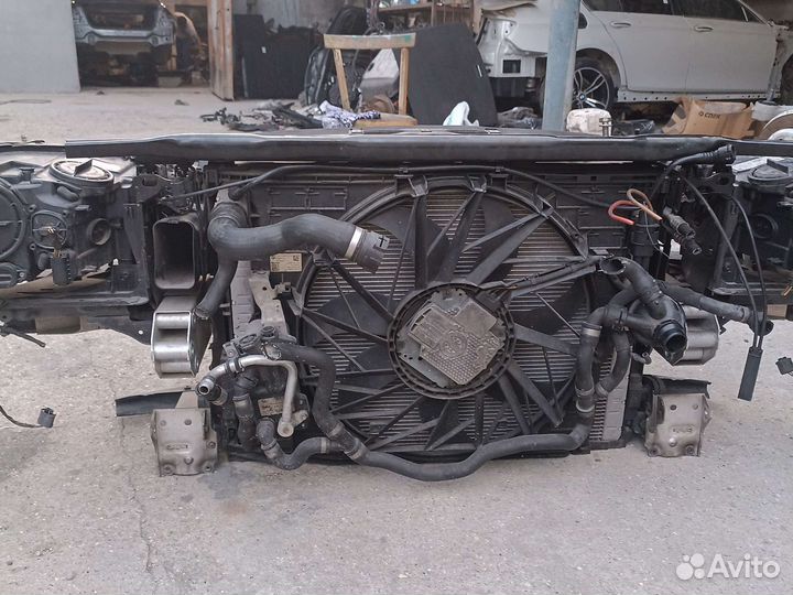 Передняя панель (телевизор) BMW 5' F10