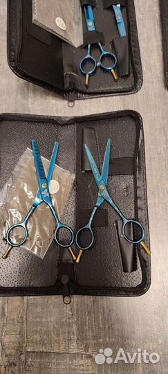 Набор парикмахерских ножниц